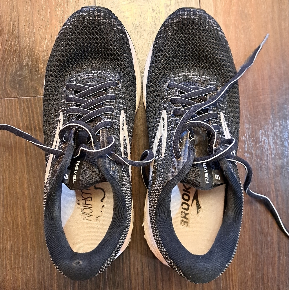 Brooks revel 4